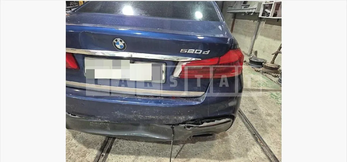 Photo 2 of 10: 2017 BMW 520d xDrive — Korean insurance auction