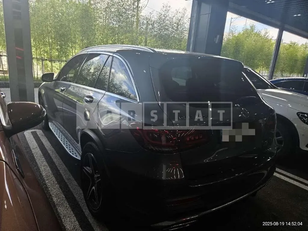 Photo 2 of 26: 2022 Mercedes-Benz GLC300 4Matic — Korean insurance auction
