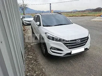 Photo 1 of 15: 2015 Hyundai Tucson, VIN KMHJ3815GGU086340 — Korean insurance auction