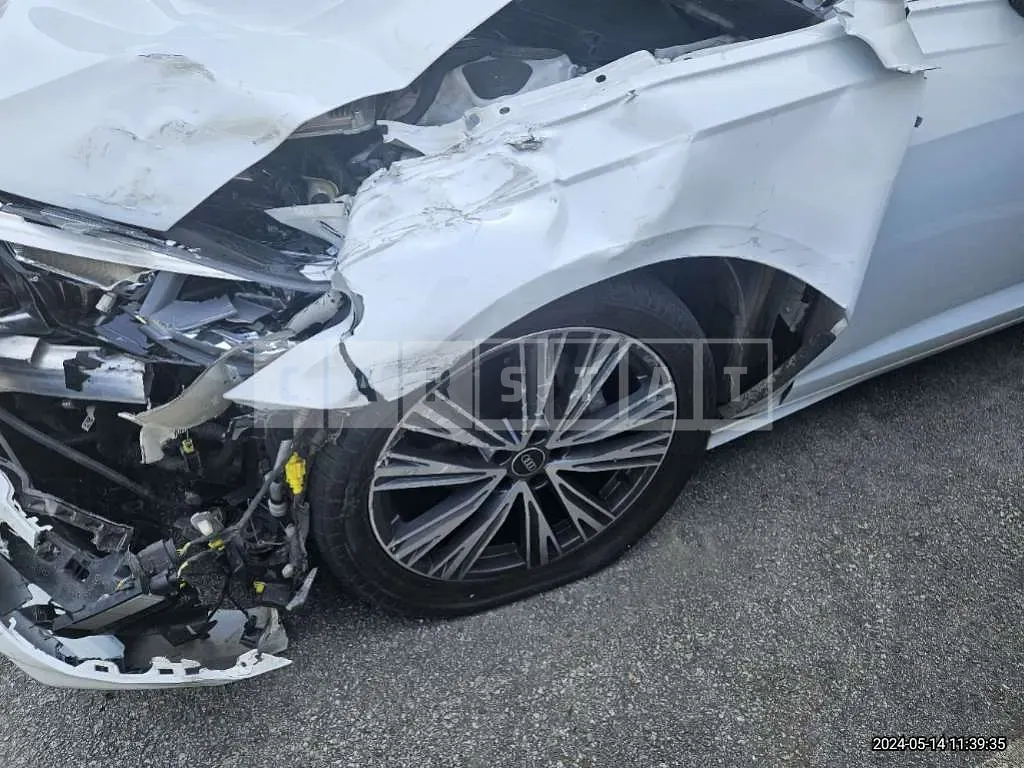 Photo 2 of 19: 2023 Audi A6 40 TDI quattro — Korean insurance auction