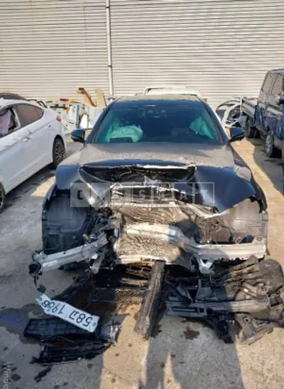 Photo 1 of 5: 2019 Mercedes-Benz E300 4Matic — Korean insurance auction