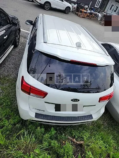 Photo 1 of 26: 2016 Kia Carnivals — Korean insurance auction
