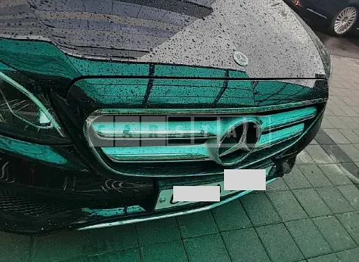 Photo 2 of 9: 2019 Mercedes-Benz E 300, VIN WDDZF4JBXKA532629 — Korean insurance auction