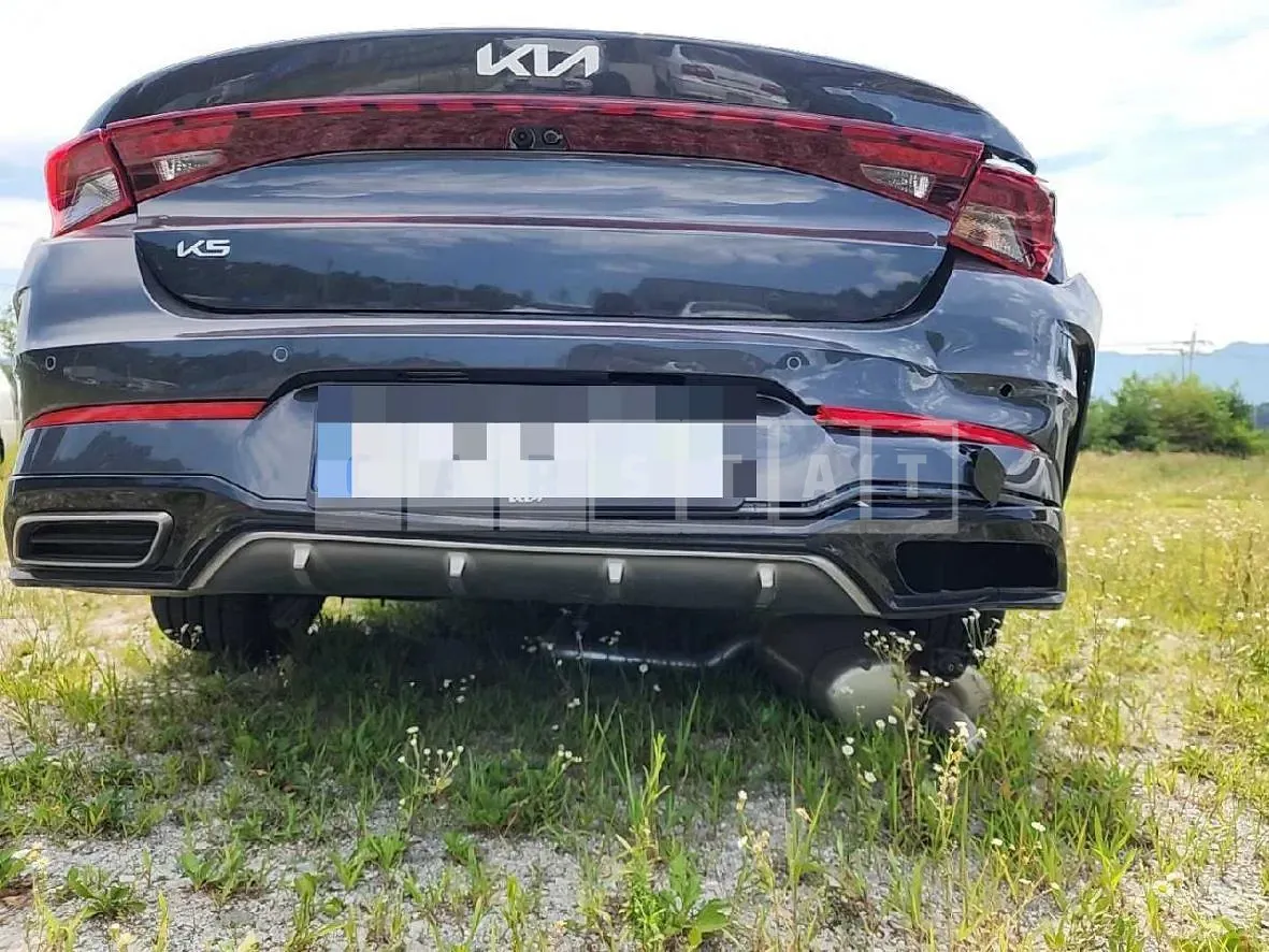 Photo 2 of 24: 2022 Kia K5 — Korean insurance auction