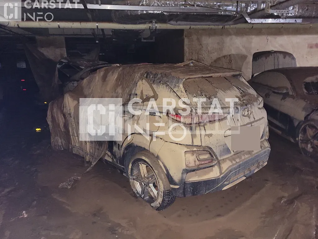 Photo 3 of 3: 2020 Hyundai Kona, VIN KMHK4815GLU615034 — Korean insurance auction