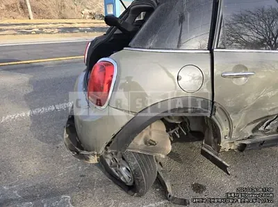 Photo 1 of 14: 2019 MINI Cooper Five-Door — Korean insurance auction