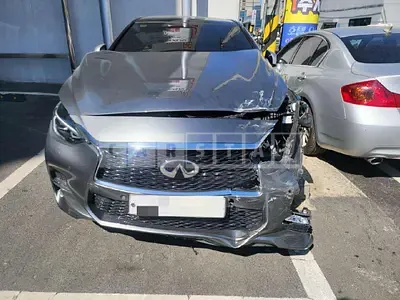Photo 1 of 9: 2017 Infiniti Q30, VIN SJKCH53EXHA047744 — Korean insurance auction