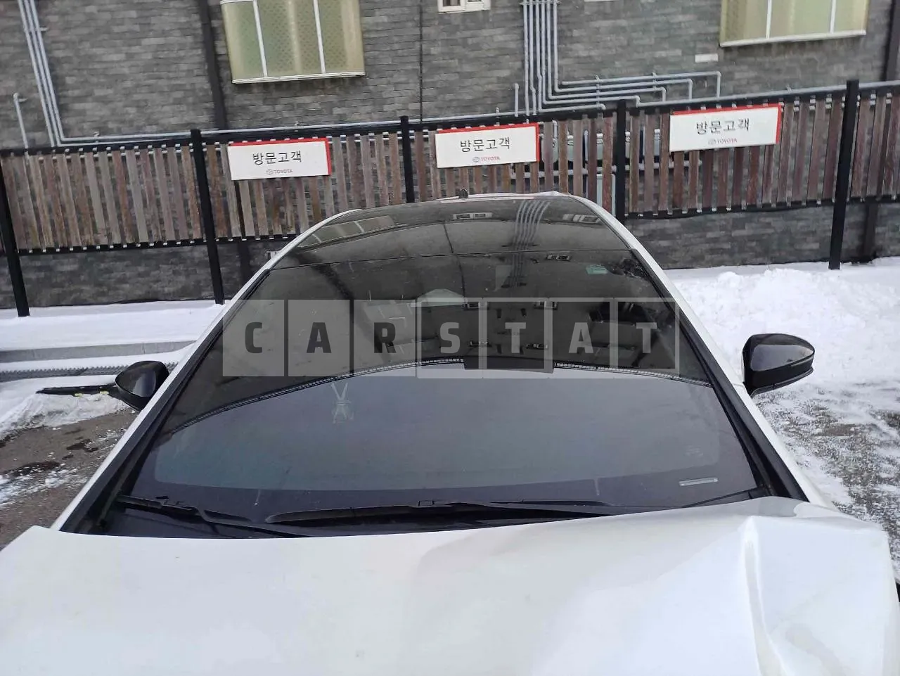 Photo 2 of 45: 2023 Toyota Prius 2WD, VIN JTDACBAU6R3019883 — Korean insurance auction