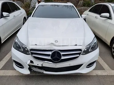 Photo 1 of 11: 2015 Mercedes-Benz E220 CDI, VIN WDDHF0CB3GB205704 — Korean insurance auction