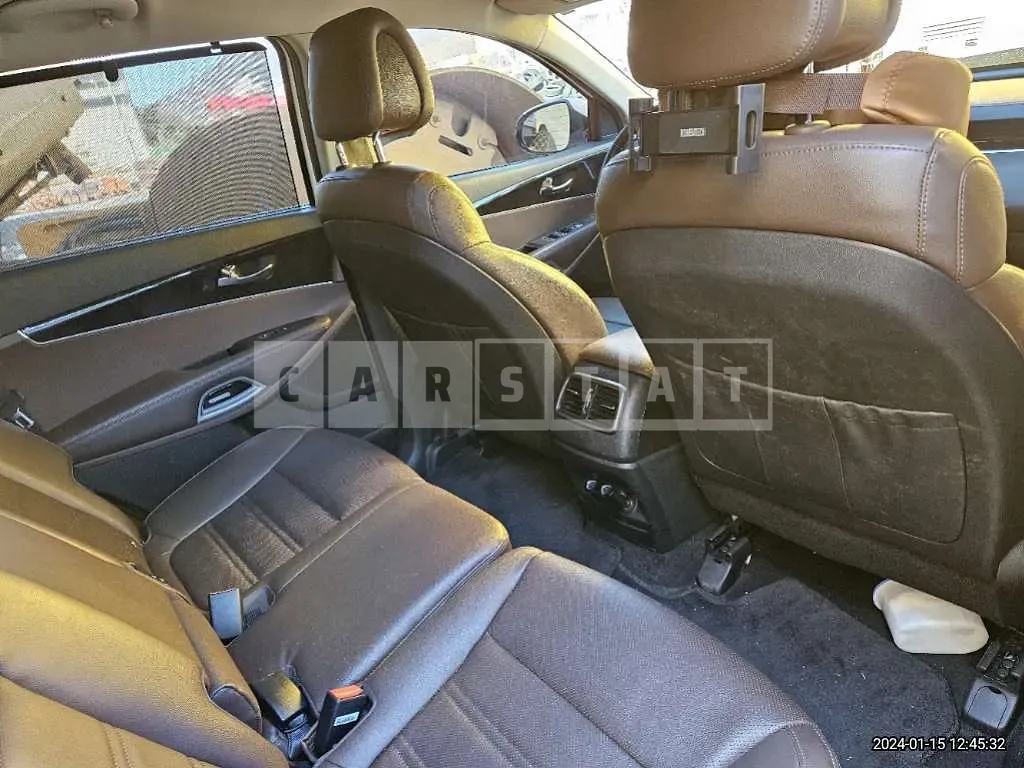 Photo 2 of 18: 2017 Kia Sorento, VIN KNAPH81ABHA338797 — Korean insurance auction