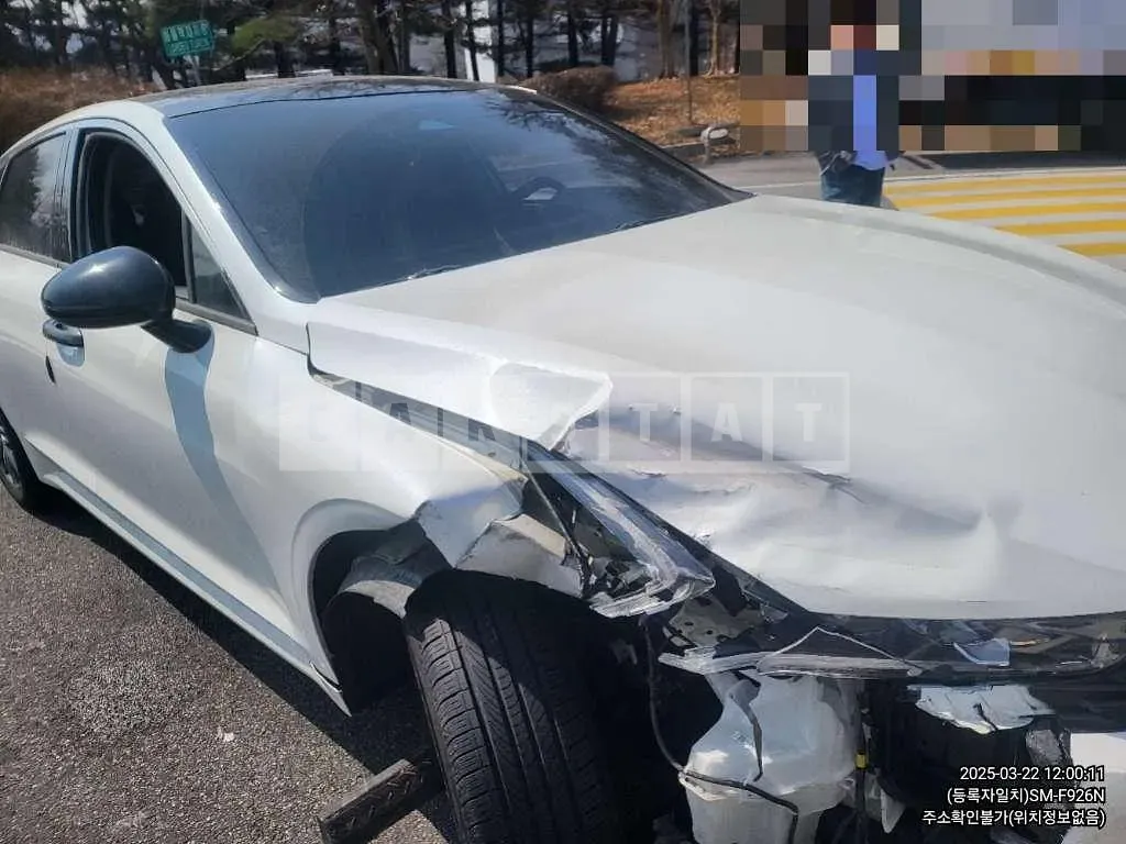 Photo 2 of 17: 2021 Kia K5 — Korean insurance auction