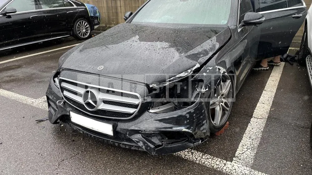 Photo 2 of 31: 2017 Mercedes-Benz E350d, VIN WDDZF3DB4HA259041 — Korean insurance auction