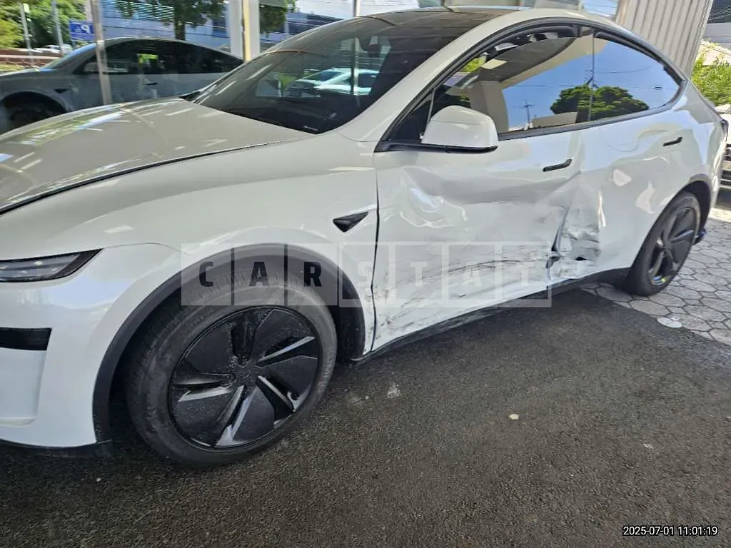 Photo 2 of 19: 2025 Tesla Model Y RWD — Korean insurance auction