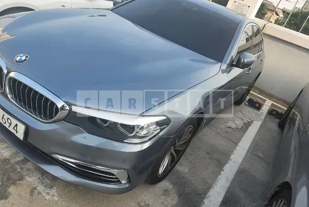 Photo 2 of 5: 2018 BMW 520i, VIN WBAJK7104JBP73109 — Korean insurance auction