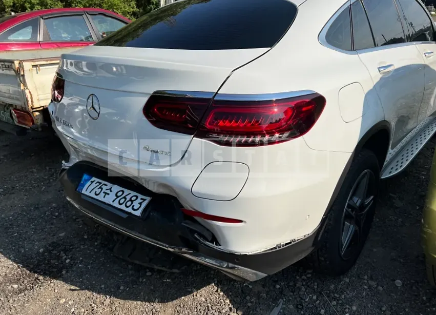 Photo 2 of 13: 2021 Mercedes-Benz GLC300 e 4Matic Coupe, VIN W1N0J5DB8MF926244 — Korean insurance auction