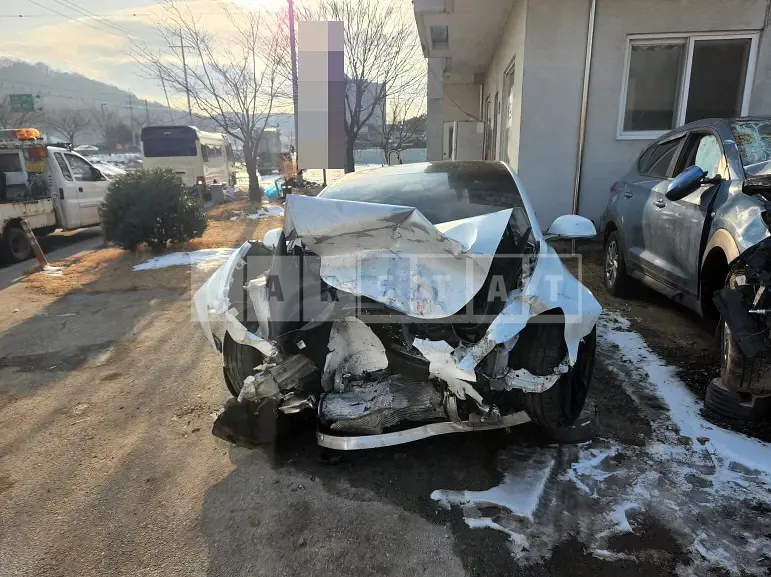 Photo 2 of 5: 2020 Tesla Model 3 Long Range, VIN 5YJ3E1EB4LF724830 — Korean insurance auction