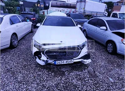 Photo 1 of 35: 2024 Mercedes-Benz E300 4Matic, VIN W1KLF4HB7RA021997 — Korean insurance auction