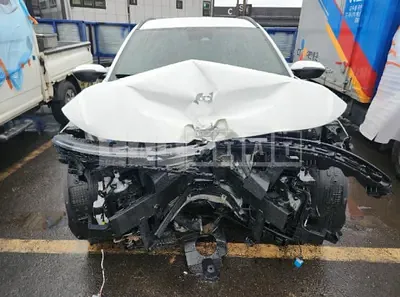 Photo 1 of 41: 2025 Hyundai Kona, VIN KMHHE813BSU250882 — Korean insurance auction