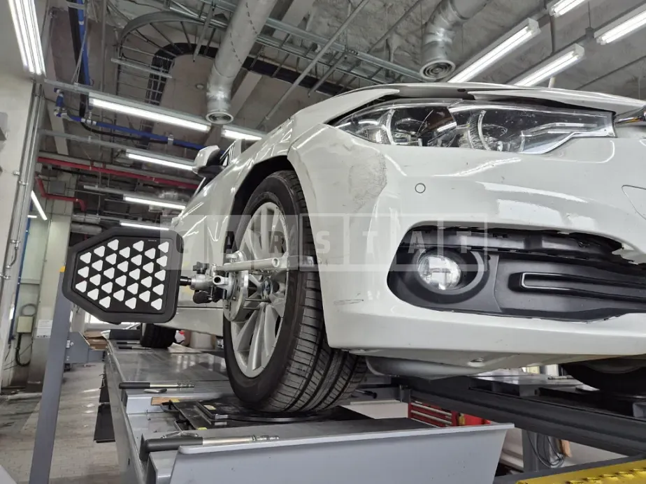Photo 2 of 32: 2018 BMW 320d — Korean insurance auction