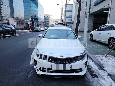 Photo 1 of 76: 2016 Kia K5 1.6, VIN KNAGU417GHA135833 — Korean insurance auction