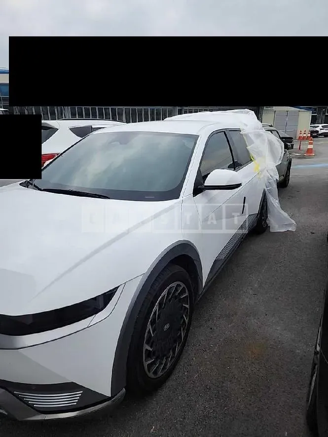 Photo 2 of 14: 2023 Hyundai IONIQ 5 Long Range, VIN KMHKR81EFPU177240 — Korean insurance auction