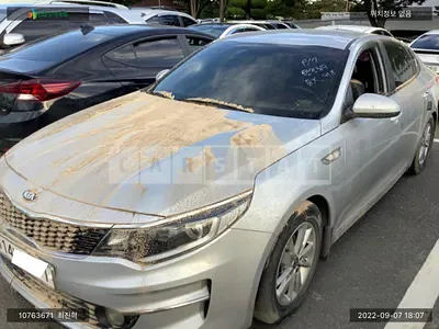 Photo 1 of 5: 2016 Kia K5, VIN KNAGU416BHA136657 — Korean insurance auction