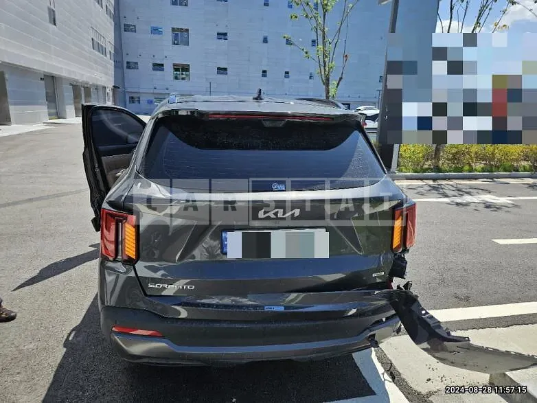 Photo 2 of 16: 2024 Kia Sorento 1.6 Hybrid — Korean insurance auction