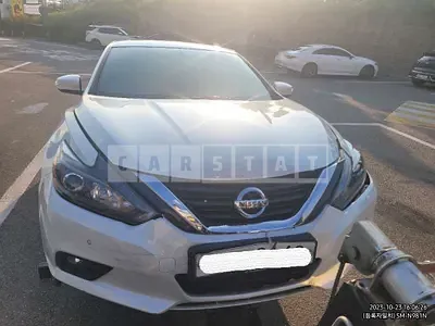 Photo 1 of 12: 2017 Nissan Altima 2.5, VIN 1N4AL3APXHC106805 — Korean insurance auction