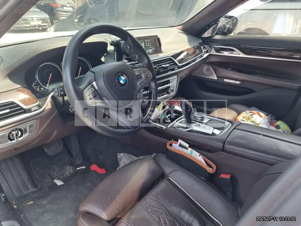Photo 2 of 15: 2017 BMW 750Li xDrive — Korean insurance auction