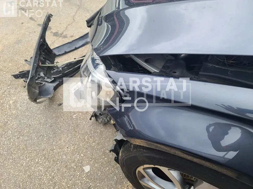 Photo 2 of 25: 2016 Mercedes-Benz C220 d — Korean insurance auction