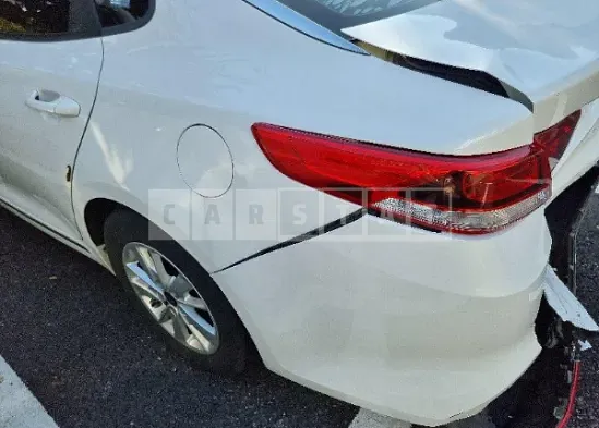 Photo 2 of 9: 2018 Kia K5 — Korean insurance auction