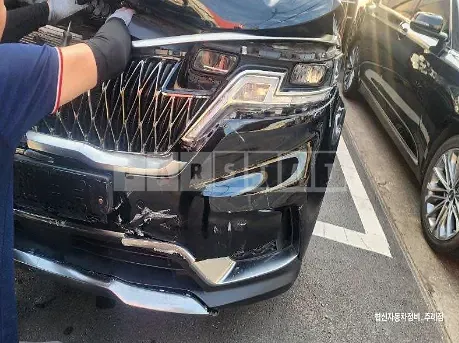 Photo 2 of 46: 2023 Kia Carnival — Korean insurance auction
