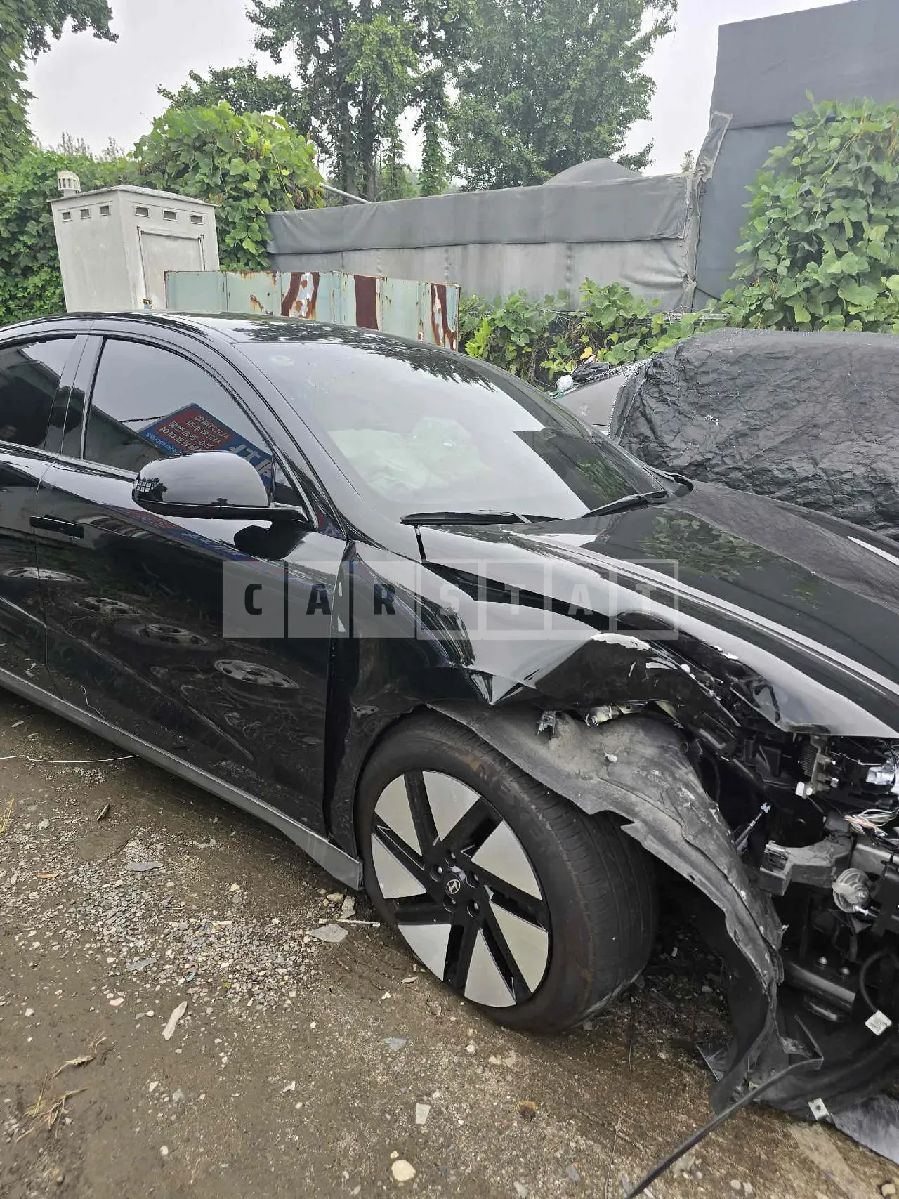 Photo 2 of 13: 2022 Hyundai IONIQ 6, VIN KMHM341AFPA008691 — Korean insurance auction