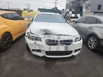 Photo 1 of 11: 2015 BMW 520d, VIN WBA5E5104GG071140 — Korean insurance auction