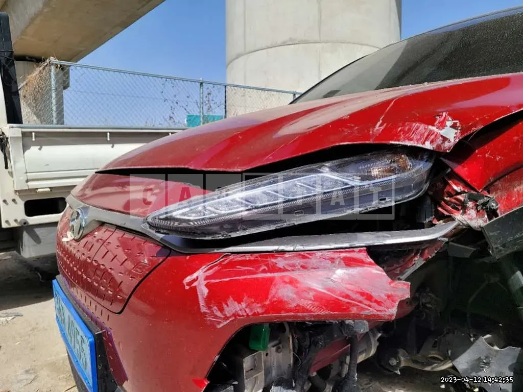 Photo 2 of 45: 2019 Hyundai Kona Electric, VIN KMHK381GFKU006014 — Korean insurance auction