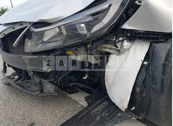 Photo 2 of 8: 2015 Kia K5, VIN KNAGN418BFA606951 — Korean insurance auction