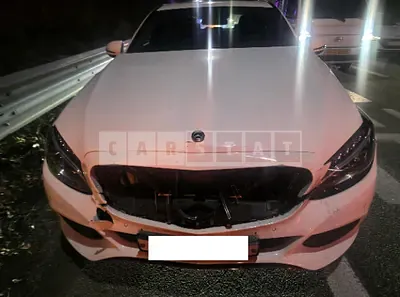 Photo 1 of 16: 2017 Mercedes-Benz C 200 — Korean insurance auction