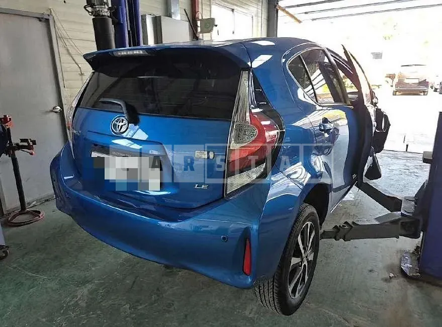 Photo 2 of 12: 2019 Toyota Prius C — Korean insurance auction