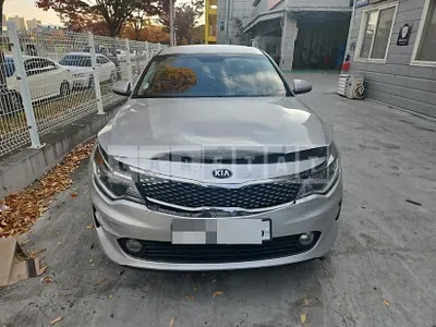 Photo 1 of 12: 2017 Kia K5 2.0 (LPI) — Korean insurance auction