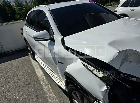 Photo 2 of 14: 2019 Mercedes-Benz GLC350 e 4Matic — Korean insurance auction