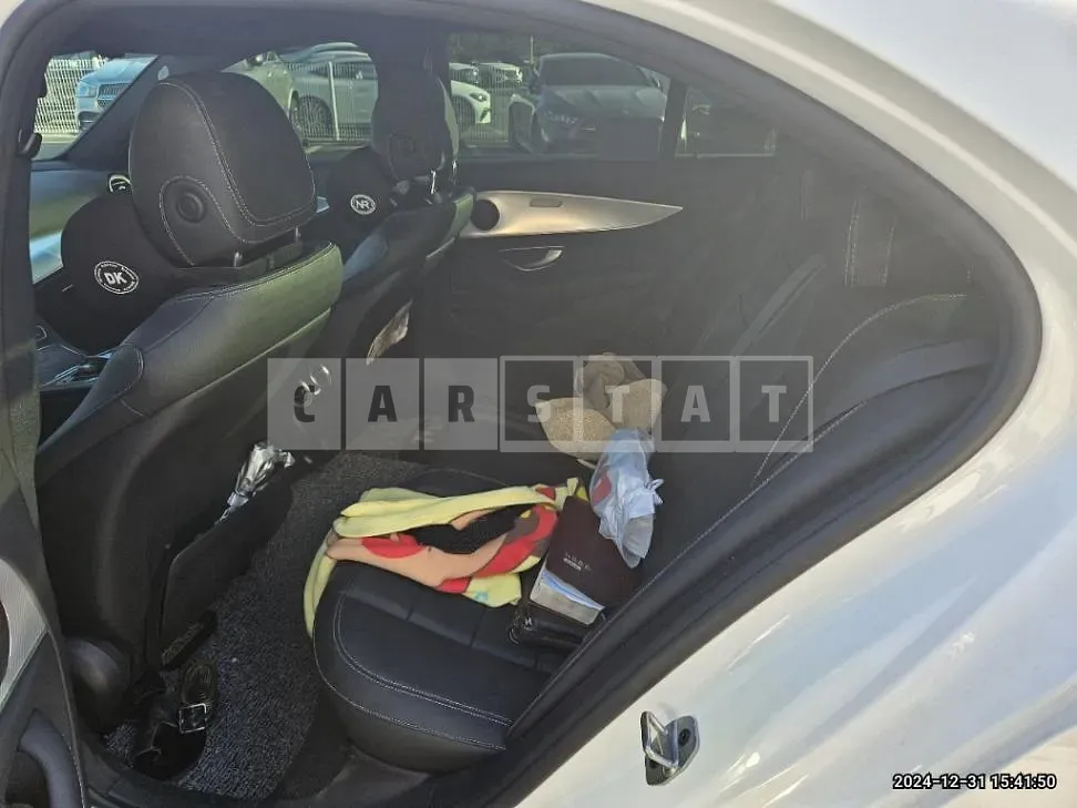 Photo 2 of 12: 2020 Mercedes-Benz E250 — Korean insurance auction
