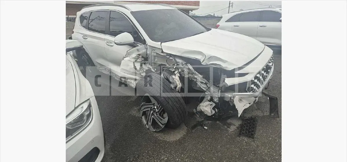 Photo 2 of 8: 2021 Hyundai Santa Fe TM — Korean insurance auction