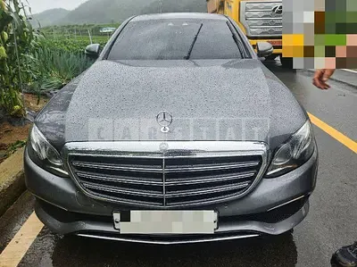 Photo 1 of 6: 2016 Mercedes-Benz E220 d, VIN WDDZF0EB0HA085868 — Korean insurance auction