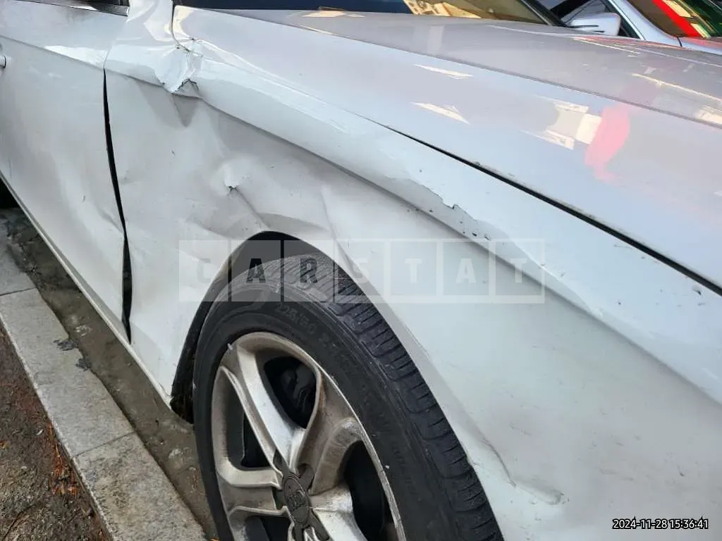 Photo 2 of 35: 2015 Audi A4 30 TDI, VIN WAUZZZ8K0FN028607 — Korean insurance auction