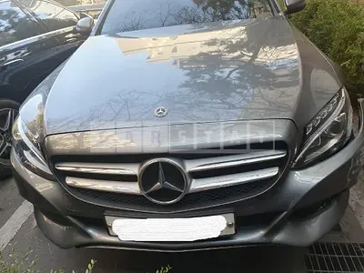 Photo 1 of 11: 2018 Mercedes-Benz C 200, VIN WDDWF4CB6JF630929 — Korean insurance auction