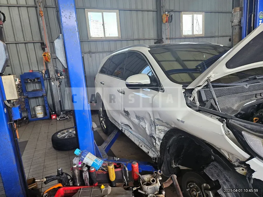 Photo 2 of 13: 2015 Kia Sorento — Korean insurance auction