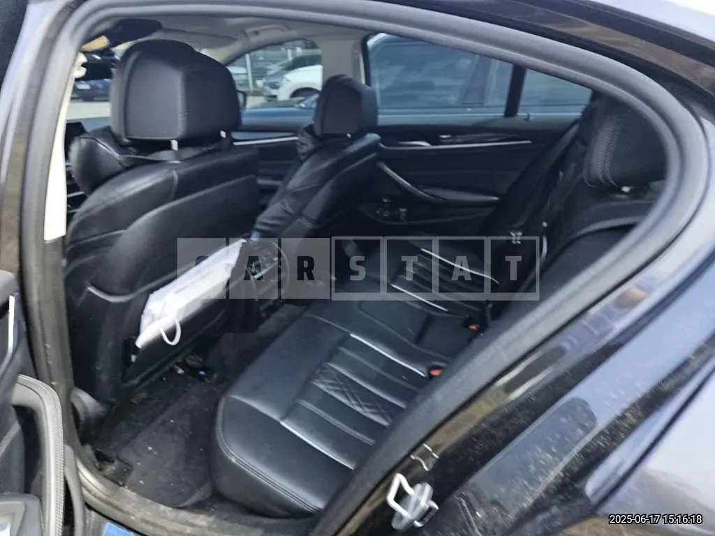 Photo 2 of 43: 2020 BMW 520d Luxury — Korean insurance auction