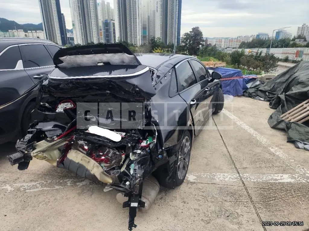 Photo 2 of 4: 2020 Kia K5, VIN KNAG3412BLA072194 — Korean insurance auction