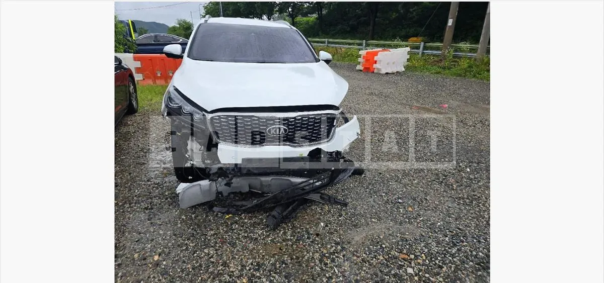 Photo 2 of 16: 2018 Kia Sorento 2.2 4WD — Korean insurance auction