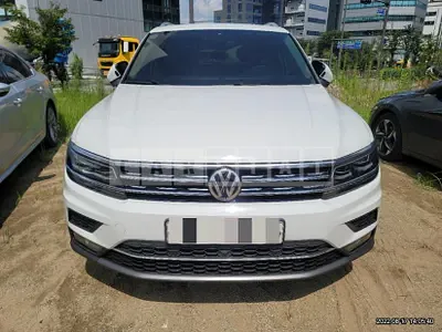 Photo 1 of 17: 2020 Volkswagen Tiguan 2.0 TDI, VIN WVGZZZ5NZLW849429 — Korean insurance auction